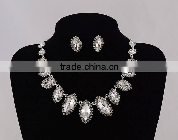 Latest Fashion Having Stock Diamond Necklace and Earring Jewelry Set