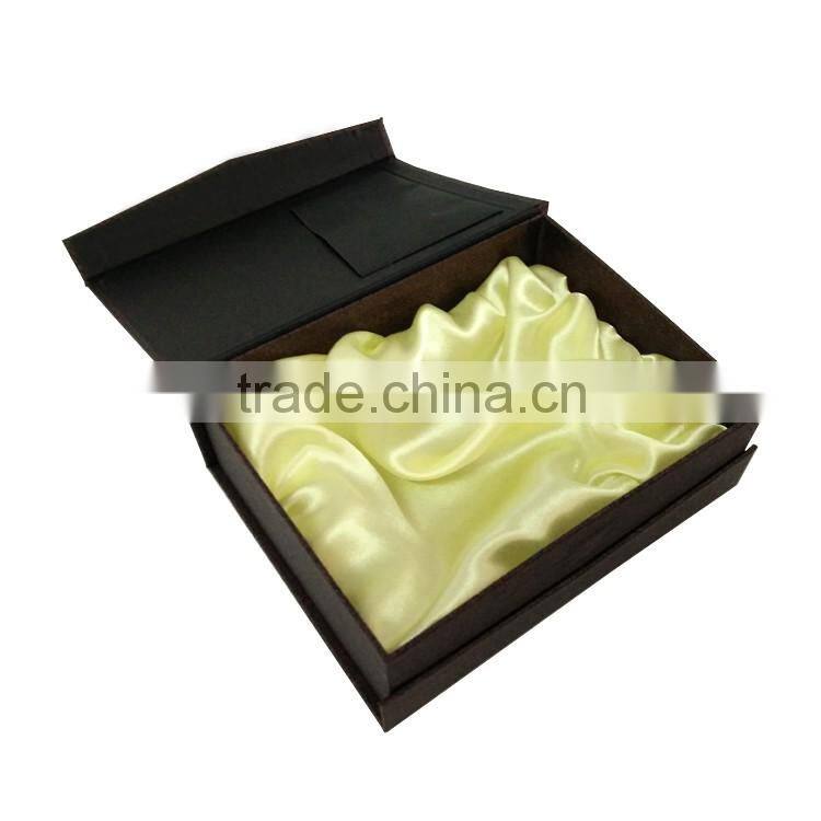 Cardboard/Paper Gift Boxes Material Magnetic Closure Packaging Boxes.