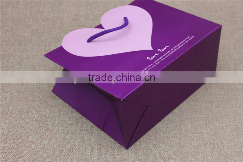 High Quality Love Heart Shaped Paper Gift Bag For Wedding