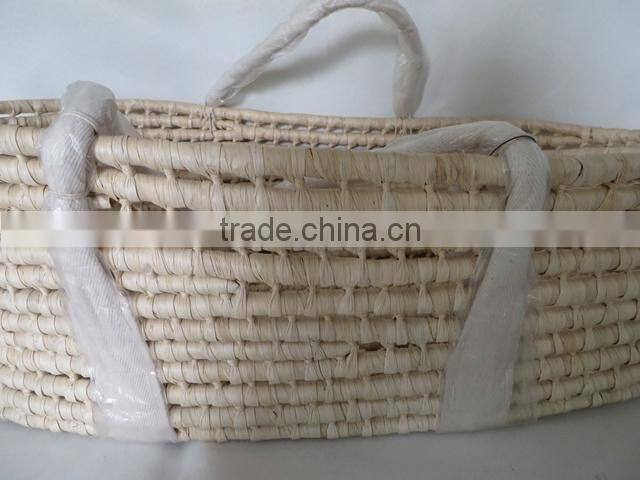 Natural material maize baby mose basket with handles