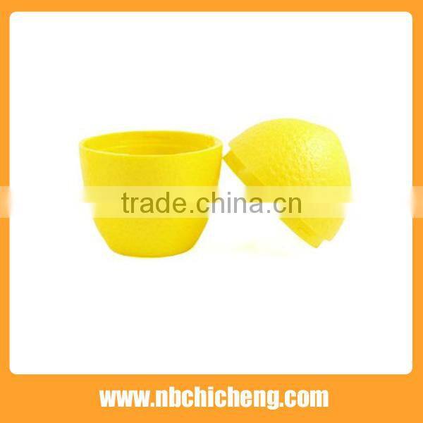 Plastic Lemon saver