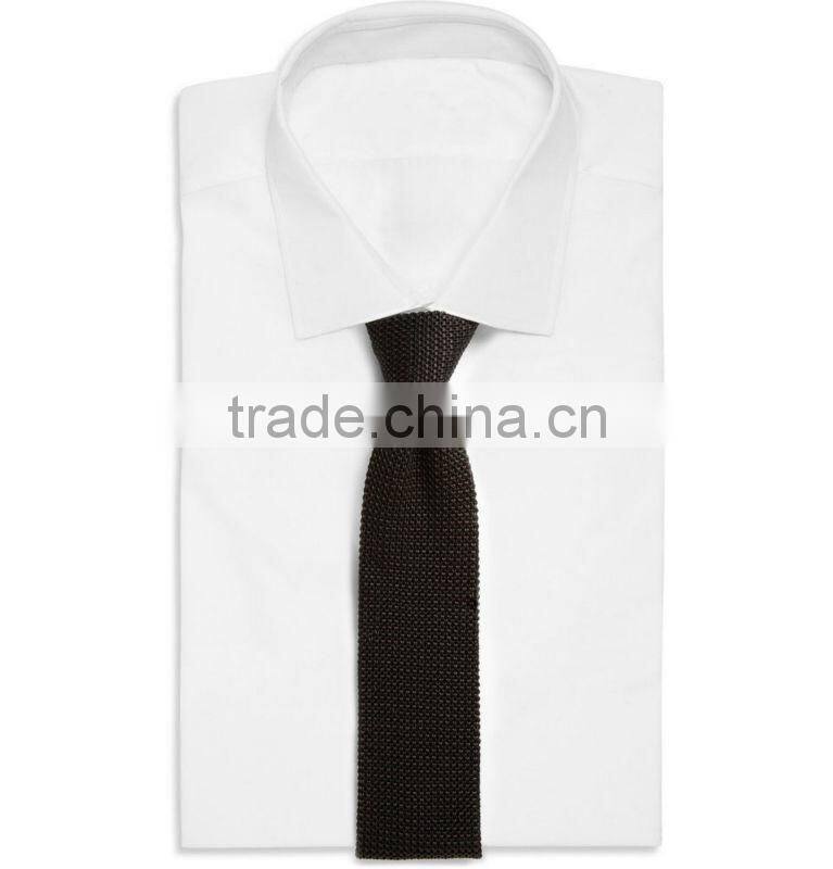 PATTERNED KNITTED SILK TIE