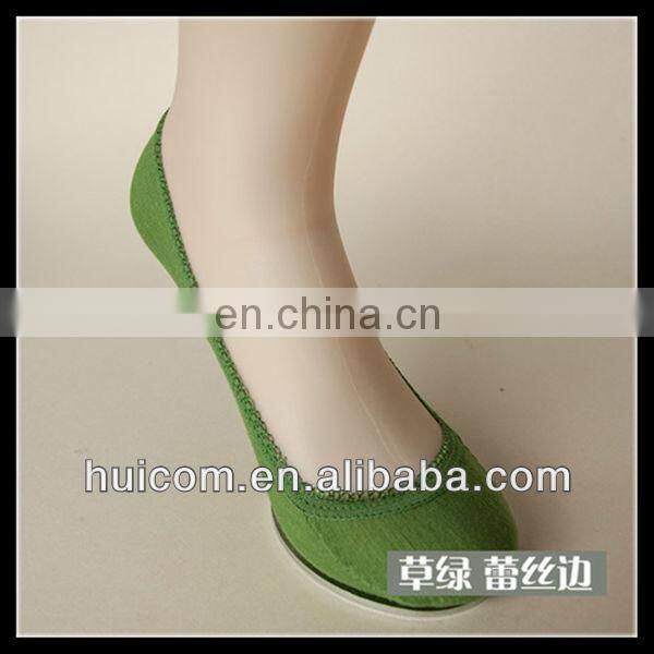 2013 good design pelerine baby lace socks