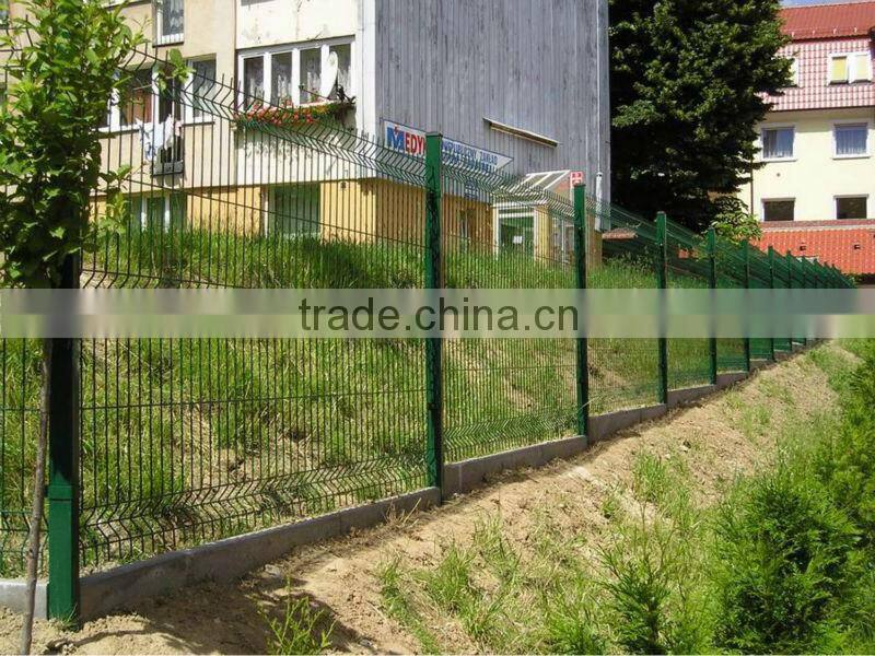 CE certificate curved metal wire mesh fence for sale on alibaba express