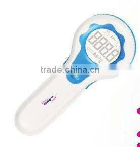 Children Use handheld infared thermometer JPD-FR100
