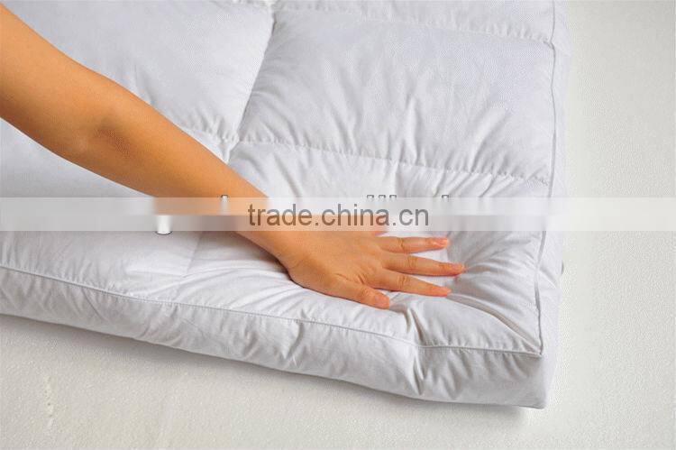 white hotel microfiber Mattress Pad