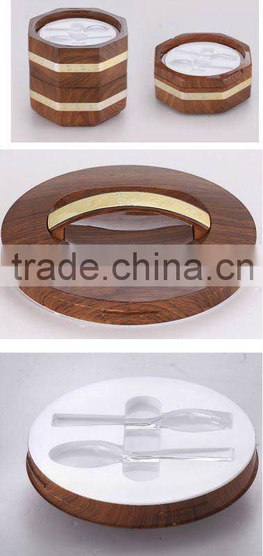 Octagonal style food container with stainless steel liner