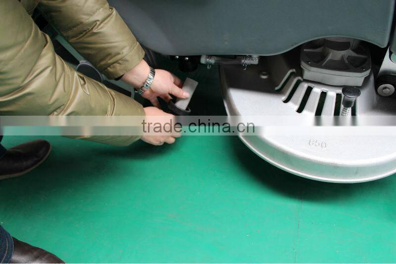 Small ride on floor scrubber dryer large area used