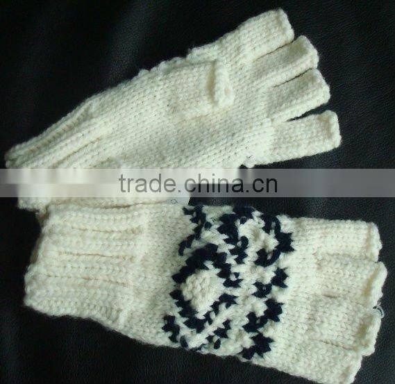 Knitted kids finglerless gloves