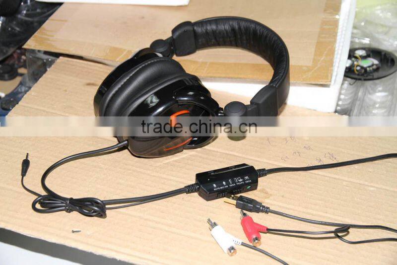 USB + RCA + 2.5mm plugs advent wireless headphones for PS4