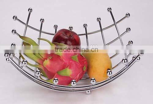 Curved cone-shape fruit basket fruit tray