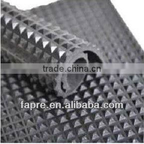 Black Pyramid Pattern Rubber Mat(Panchas Caucho)