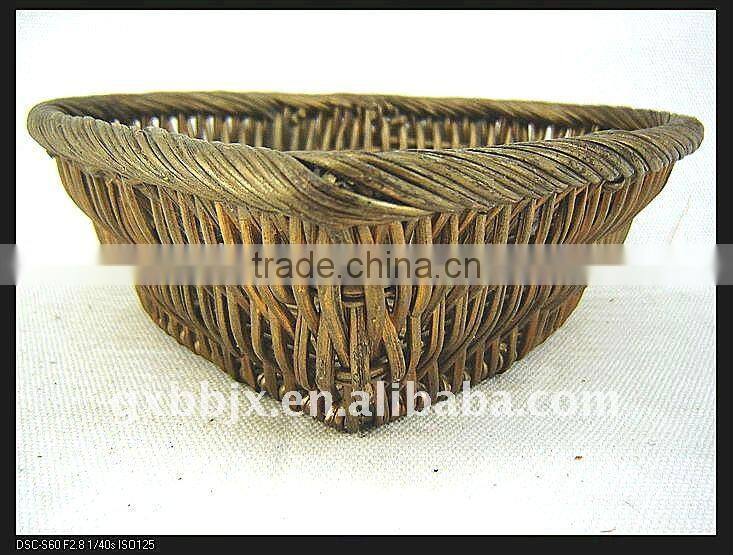 Heart shaped rattan weave storage rattan vagetable trays set of two