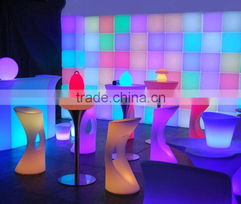 Cool cellular illuminated LED beer ice holder