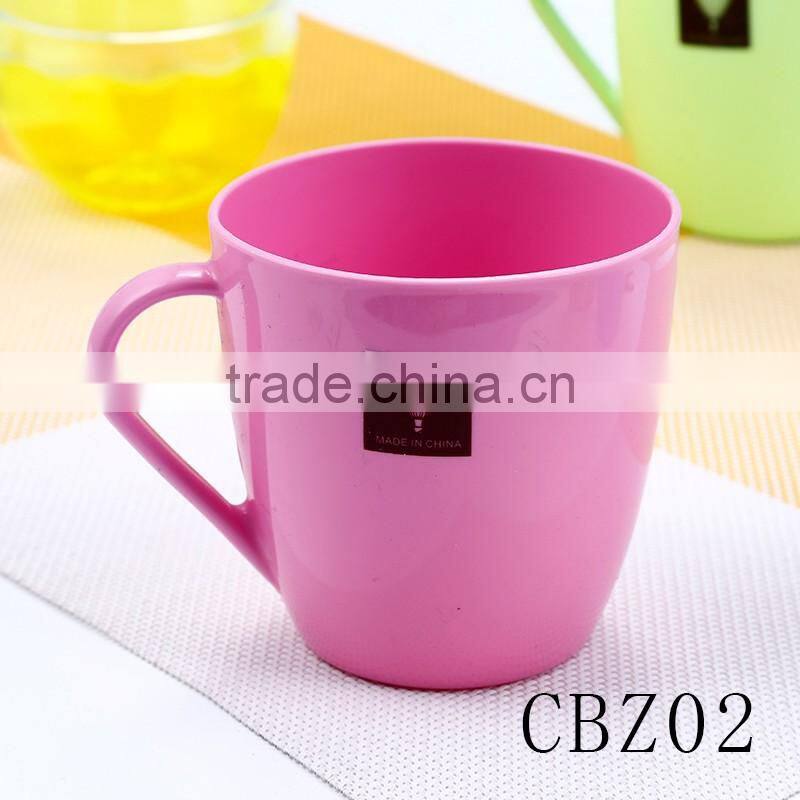 Wholesale fashional style plastic food grade material tumbler cups