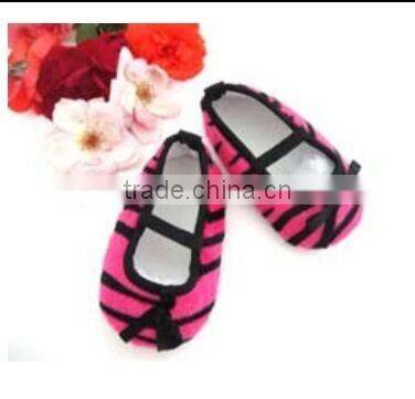 2016 new design high quality boutique soft baby sole shoes