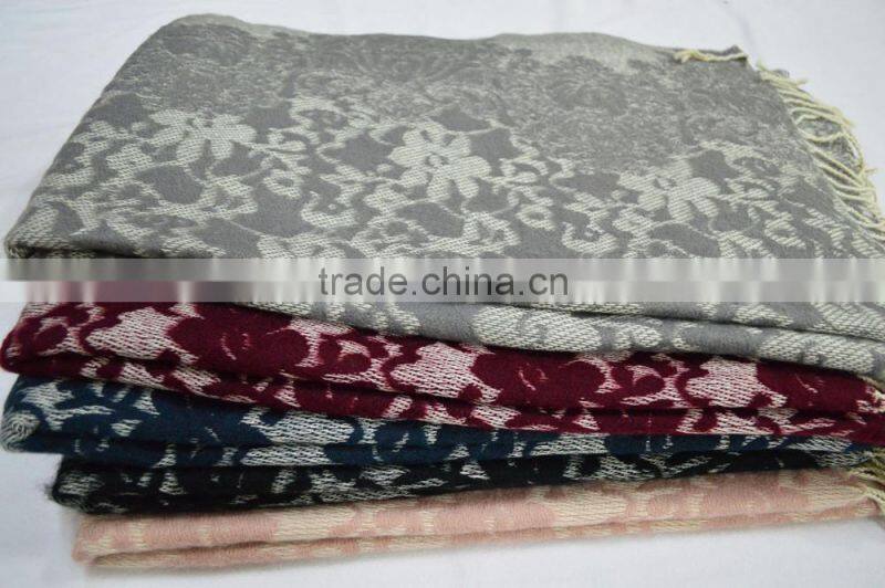 Vogue hot winter stylish jacquard acrylic paisley floral pashmina scarf for lady