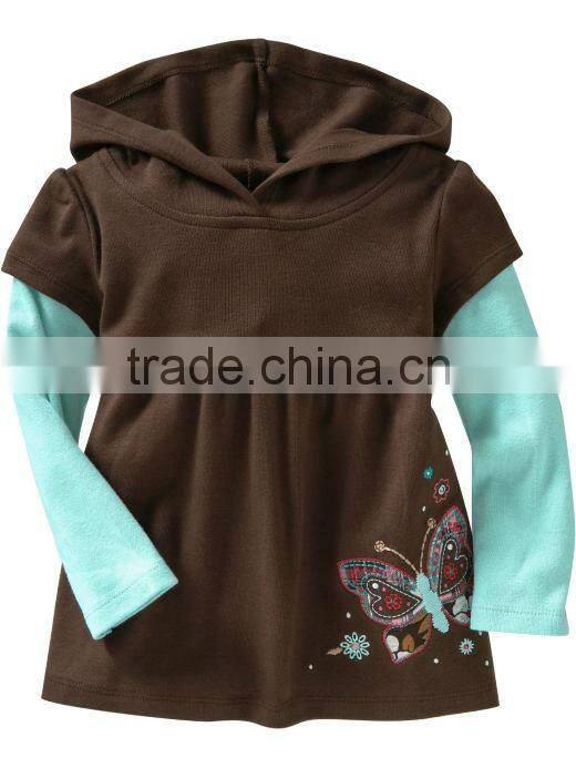 GIRL'S HOODED TOP WITH CONTRAST SLEEVES