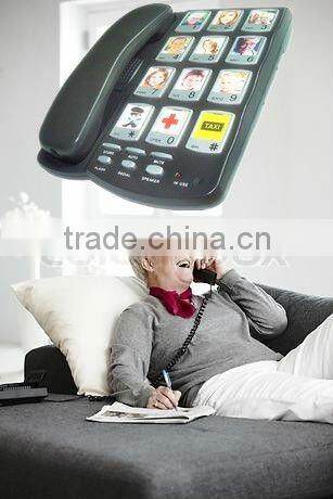 nagy telefonos with family picture