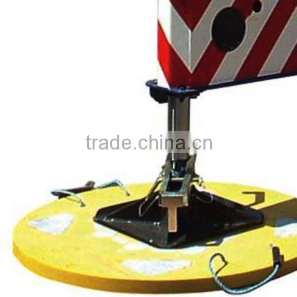 Excellent plastic outrigger plate with customized color and specification.