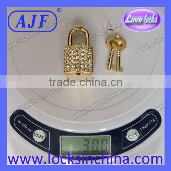 AJF 2015 decorative heart padlocks