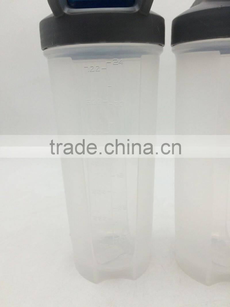 Plastic sport water bottle drinkware plastic bottle with handle