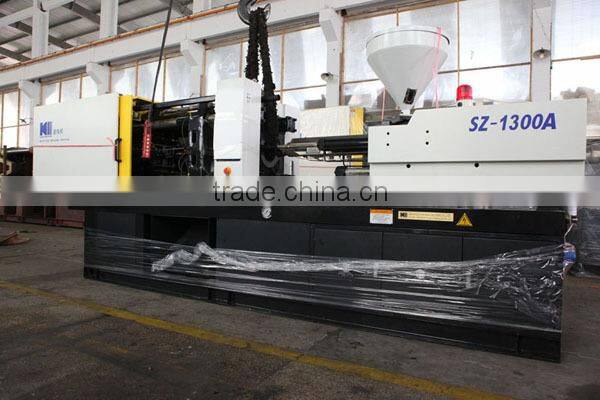 Plastic auto injection machine for switch socket