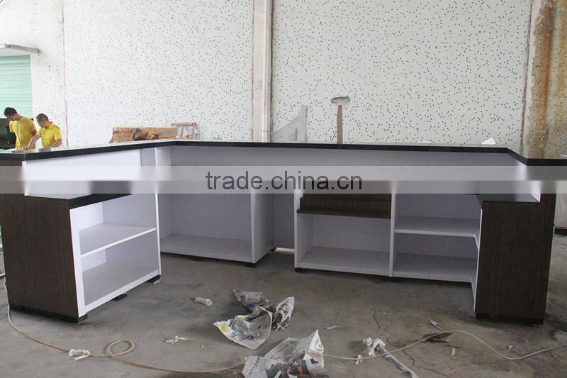 Unique and Exceptional design acrylic wine bar counter/beer pong table
