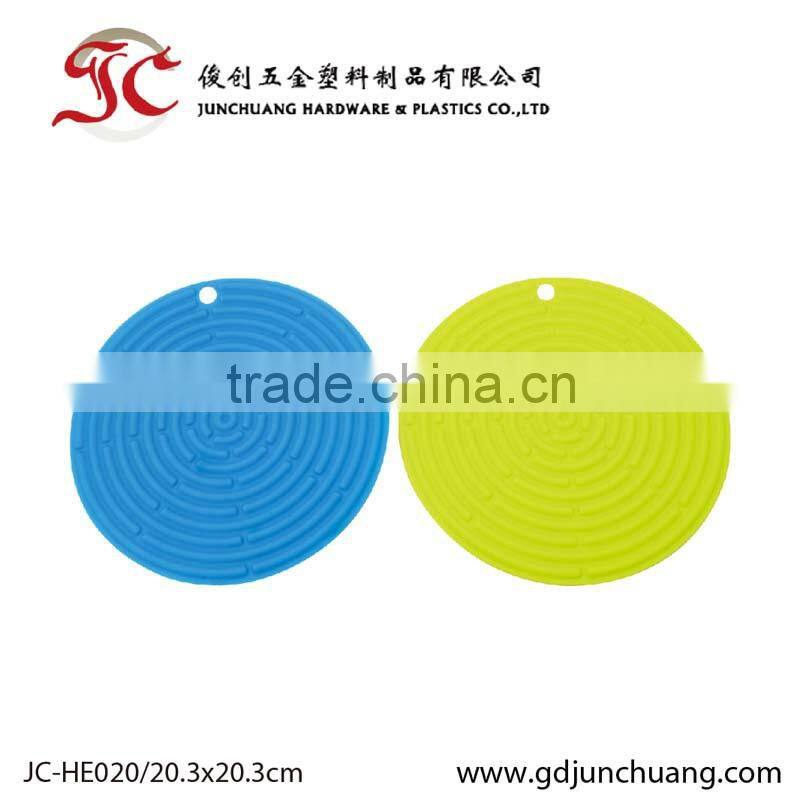 Silicone baking tools for heat insulation cushion tool