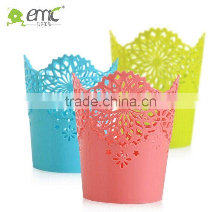 with two handles ,plastic bath basket