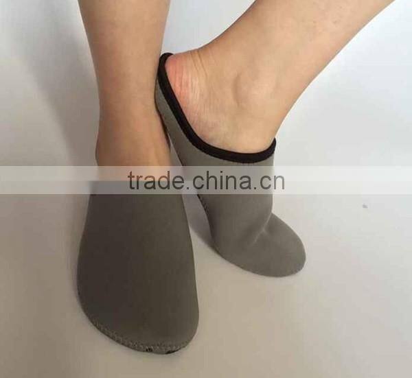 3mm neoprene anti slip indoor socks