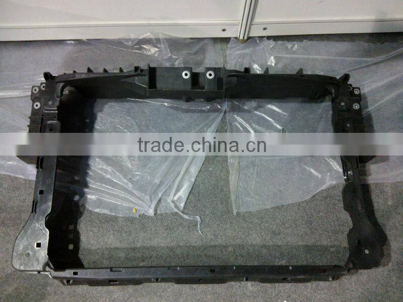 Radiator support for TIGUAN