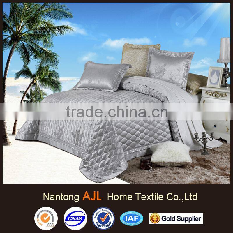 2015 jacquard coverlet set