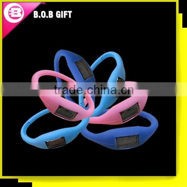 2015 newly style wholesale cheap silicone rubber strap watch