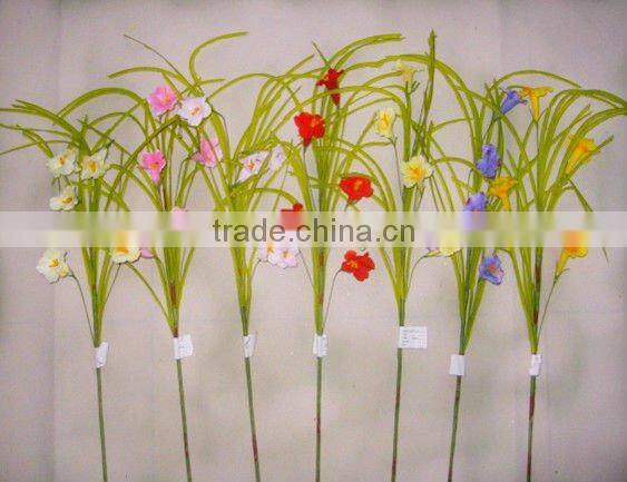 Pretty Spring Decorative Flowers in Vase for Indoor Decorations
