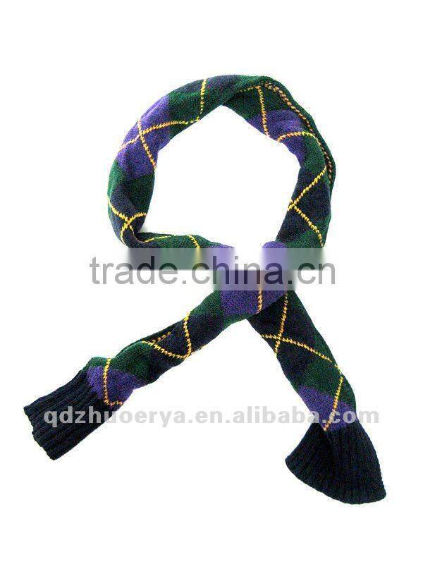 Scarves made of colorful woolen yarn