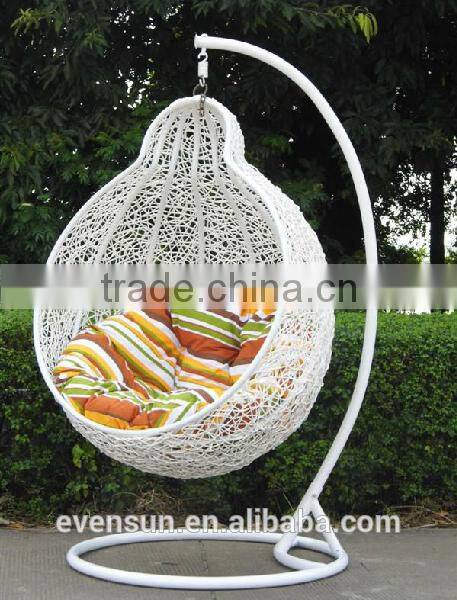 Fashionable Round Indoor Rattan Wicker Swing Chair