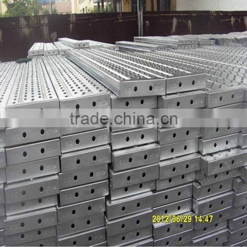 Galvanized metal walk board with hook for building scaffolding system