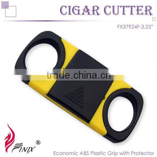 Economic ABS Plastic Grip with Protector Cigar Cutters