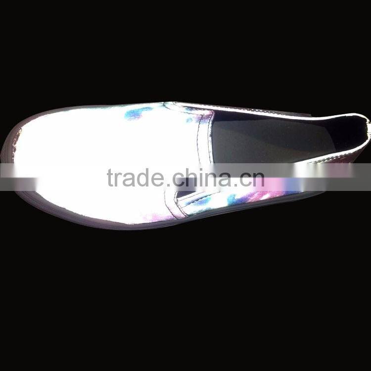 Custom silver grey waterproof 0.6mm abrasive resistance reflective pu leather fabric for sewing shoe