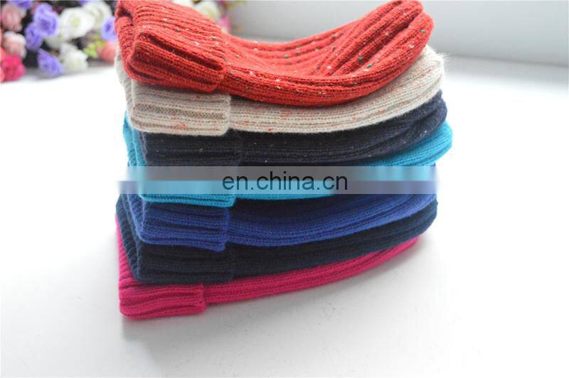 Hot China Supplier Knitted Kids Caps with Raccoon Fur Pompoms Christmas Hats