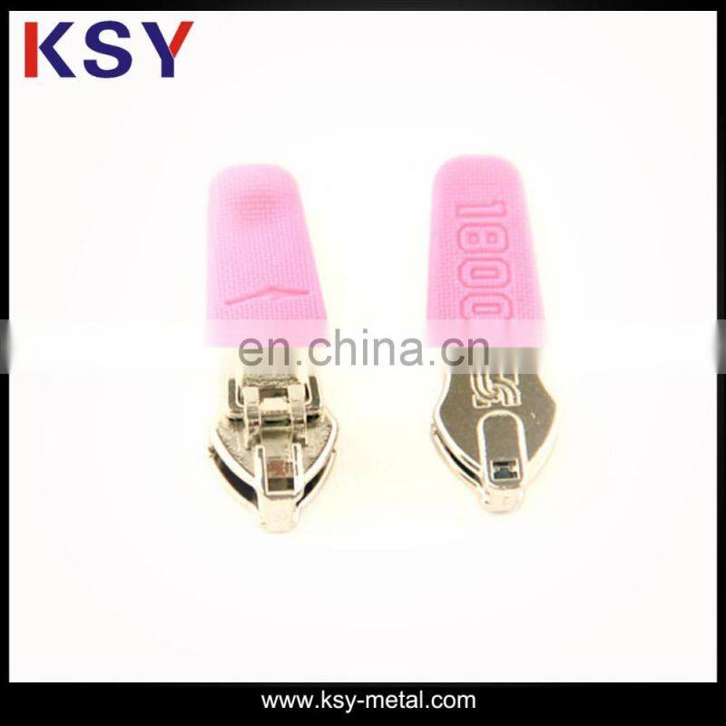 Cheap custom metal zipper puller for bag and garment
