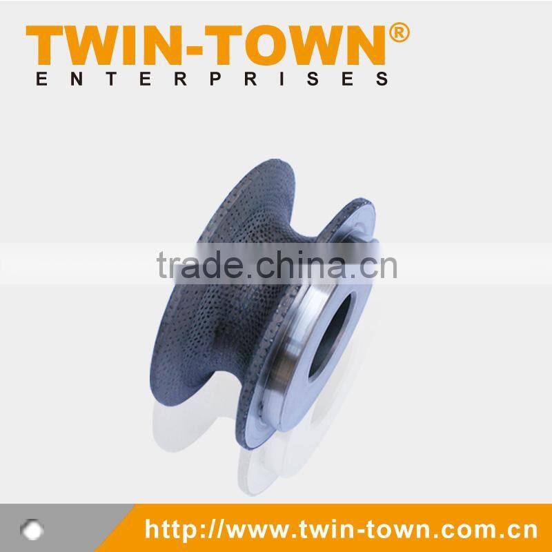 Diamond dressing roller