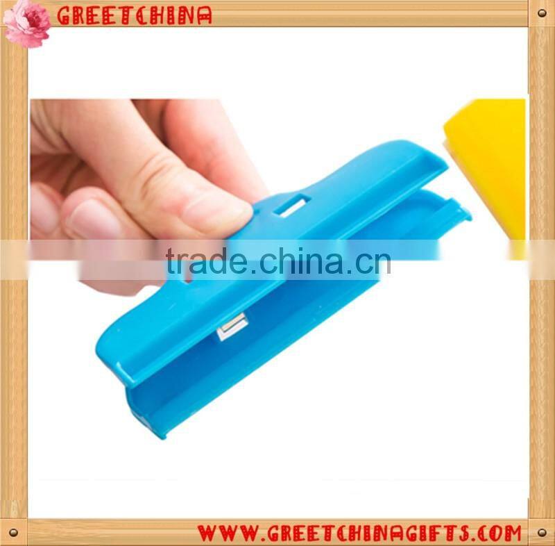 Funny kitchenware plastic food sealing clip/snacks sealing clamp