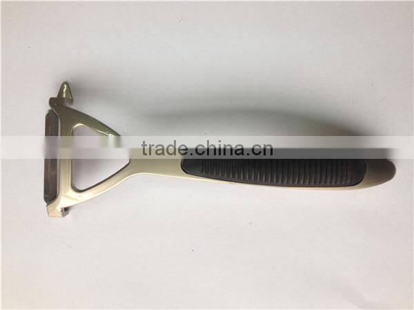 Precision kitchenware vegetable peeler to peel potato carrot apple cucumber or any vegetable or Fruit