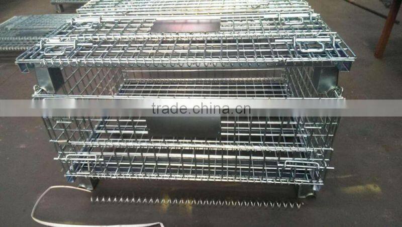 Heavy duty wire mesh storage cage for warehouse