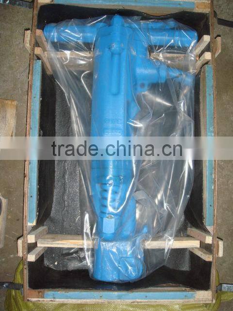 B67C Paving breakers