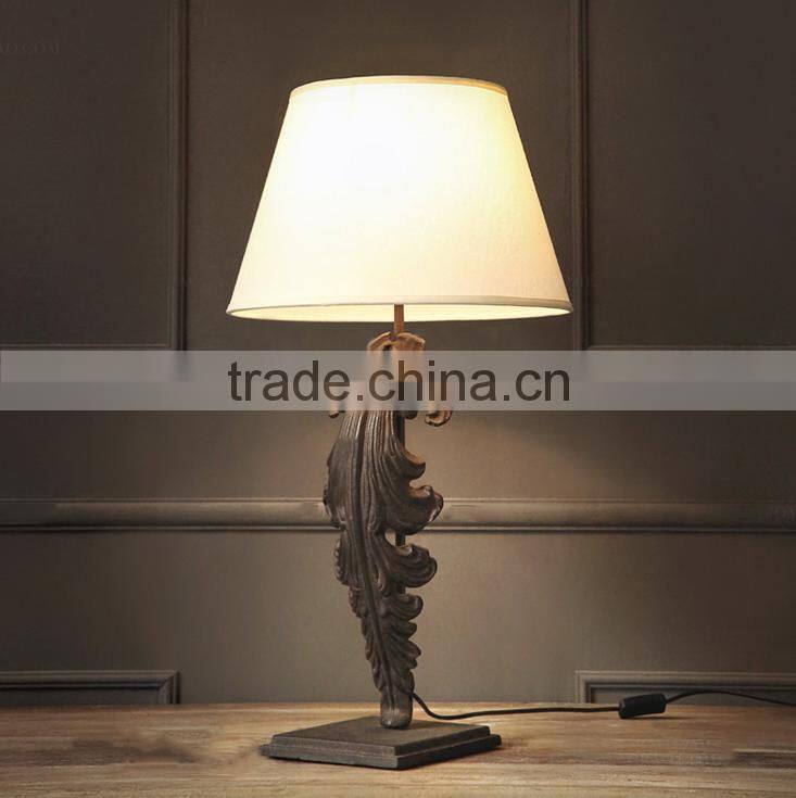 Leaf shape design antique finish iron casting table lamp
