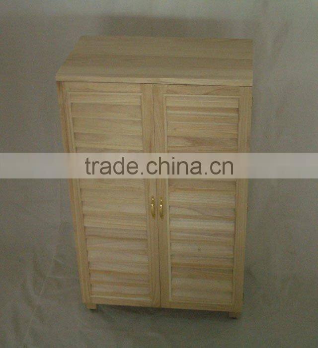 Cabinet shoe rack