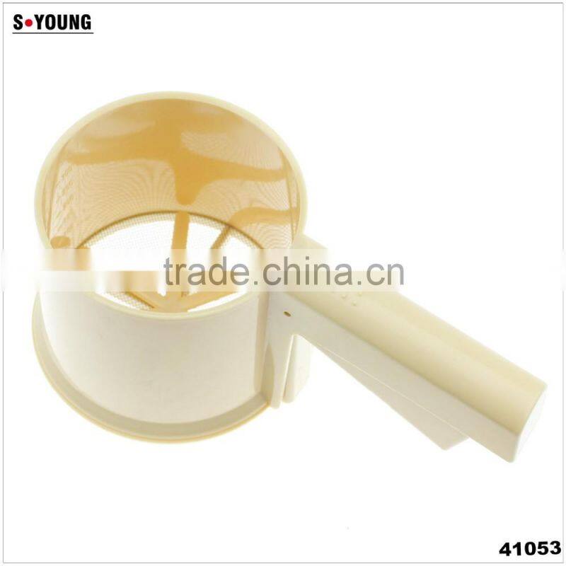 41053 Fashional cake baking tools hand operated plastic Flour Sifter